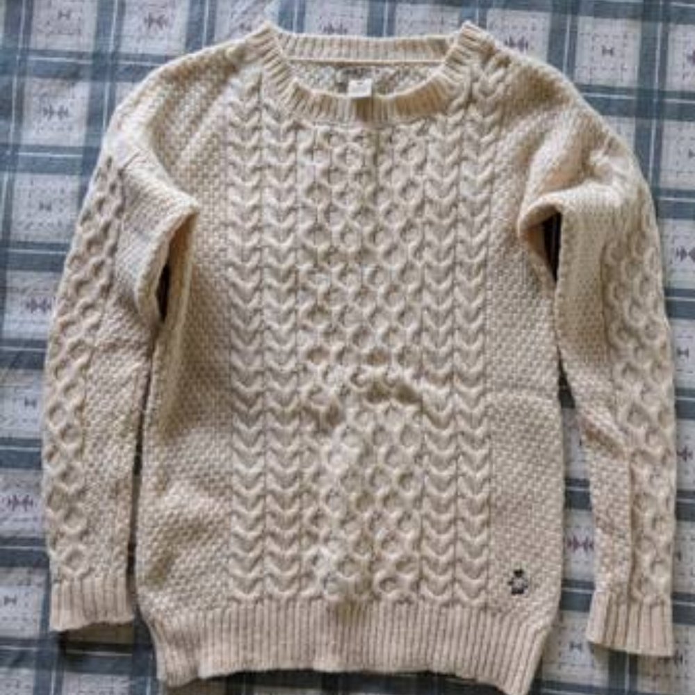 Ladies Teenie Weenie Fisherman cable knit cream sweater, wool